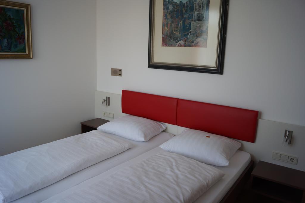 Hotel Bischof Dornbirn Room photo